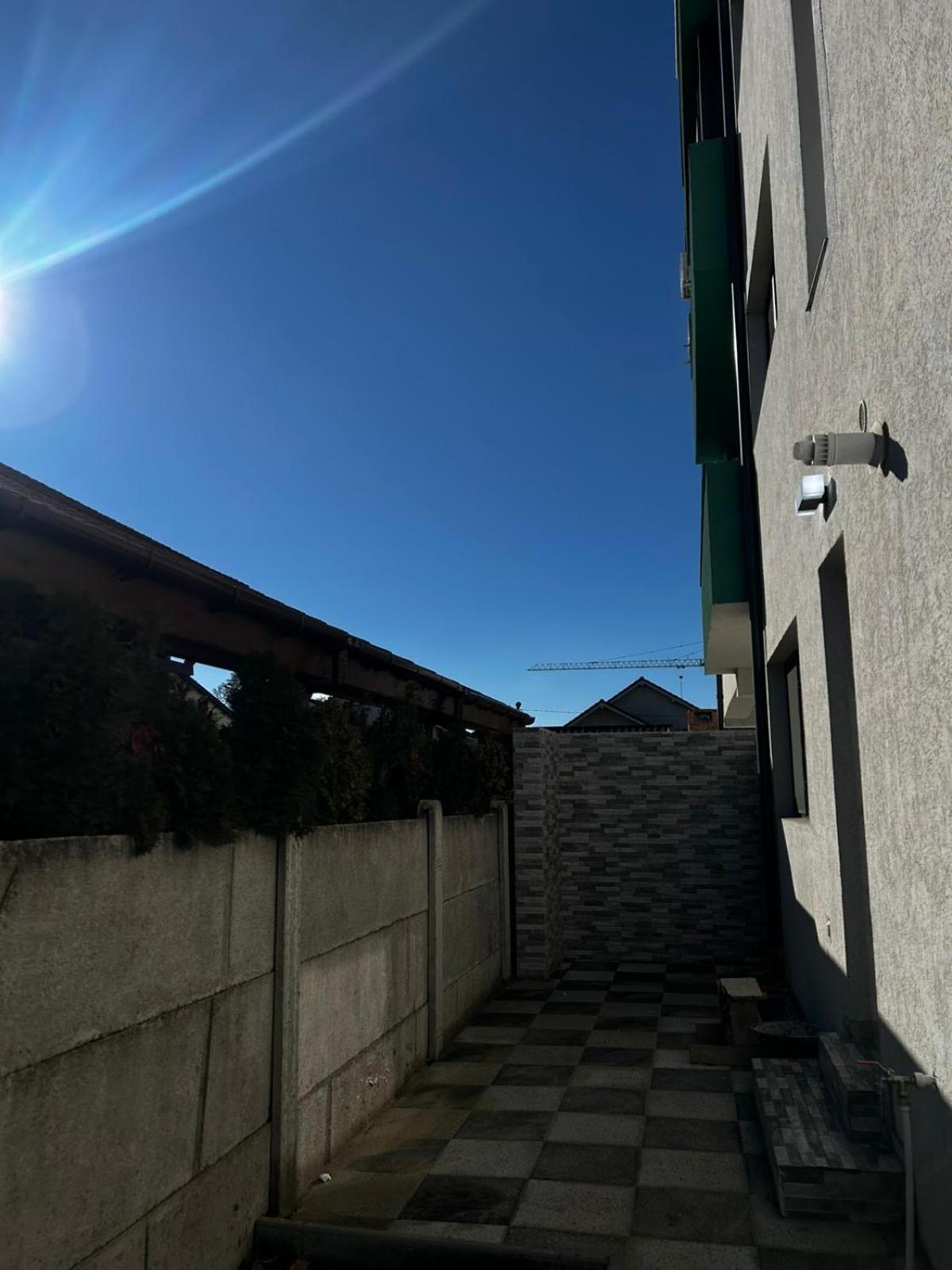 K&K Apartements Крайова Екстериор снимка