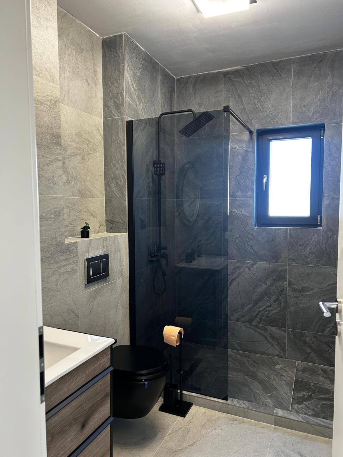 K&K Apartements Крайова Екстериор снимка