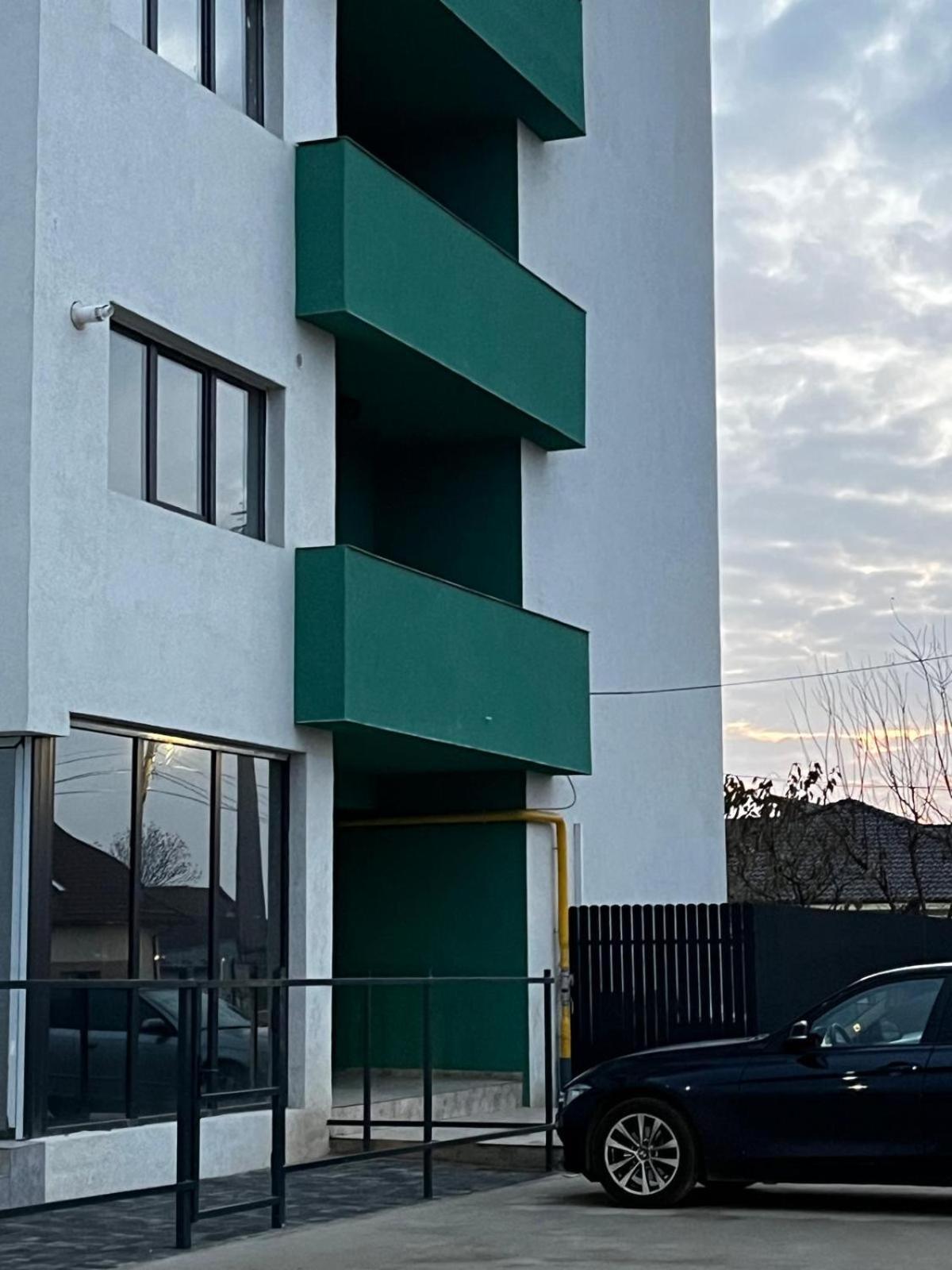 K&K Apartements Крайова Екстериор снимка